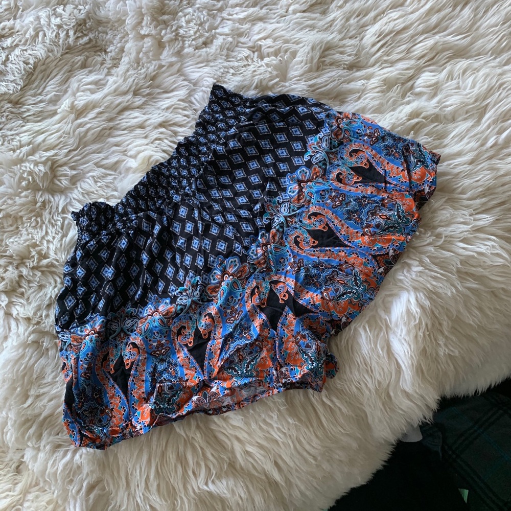 Shorts - Picture 3 of 4